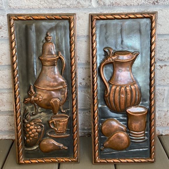 Vintage Pair of Copper and Black Walk Decor - Picture 12 of 15